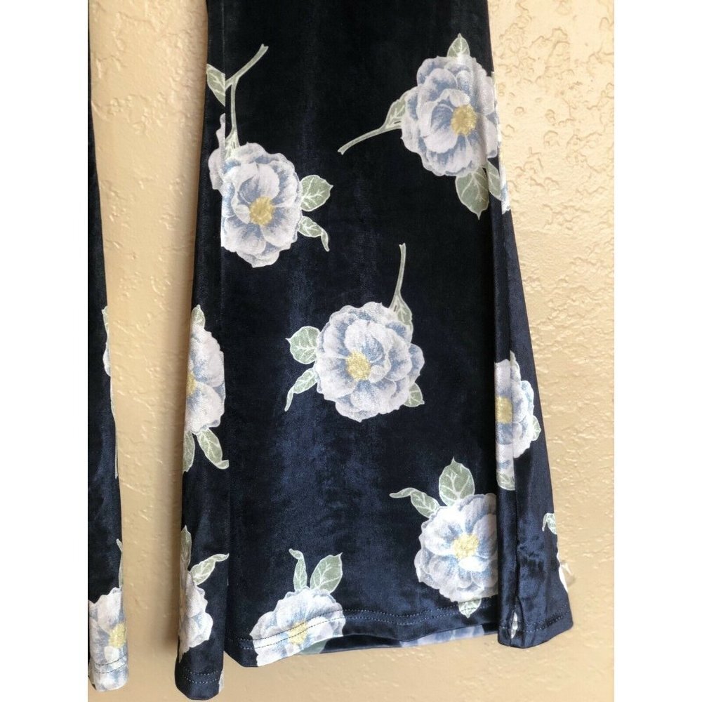 NWT MINKPINK Exotic Blooms Flare Pants - Picture 5 of 12